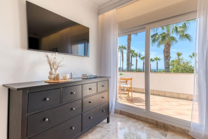 Image No.21-4 Bed Semi-Detached for sale