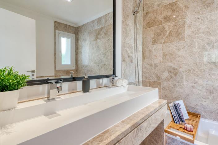 Image No.25-4 Bed Semi-Detached for sale