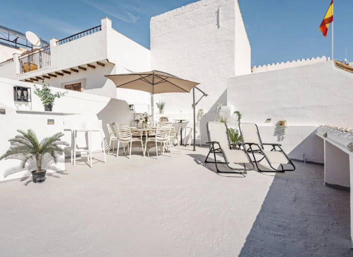 Image No.2-2 Bed Townhouse for sale