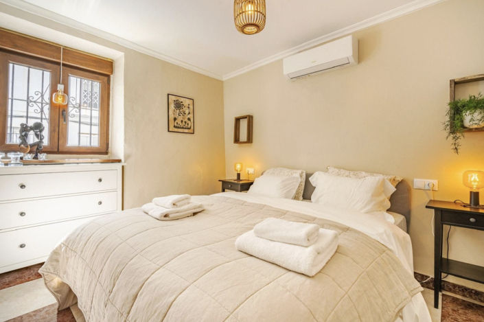 Image No.10-2 Bed Townhouse for sale