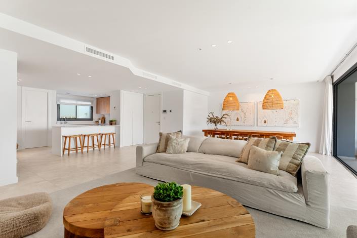 Image No.4-4 Bed Apartment for sale