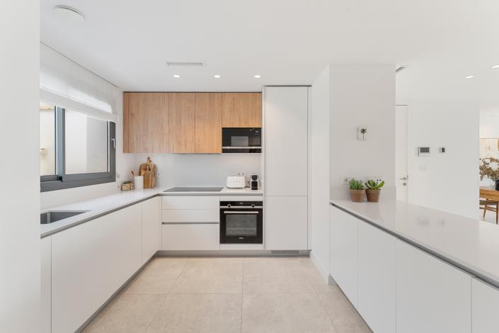 Image No.8-4 Bed Apartment for sale