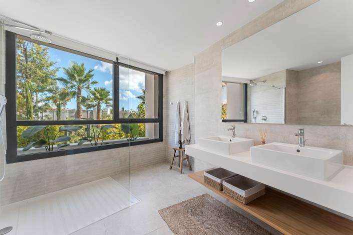 Image No.11-4 Bed Apartment for sale