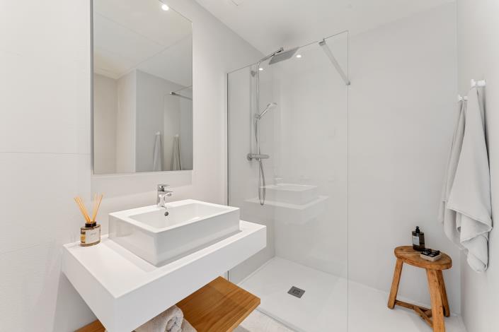 Image No.12-4 Bed Apartment for sale