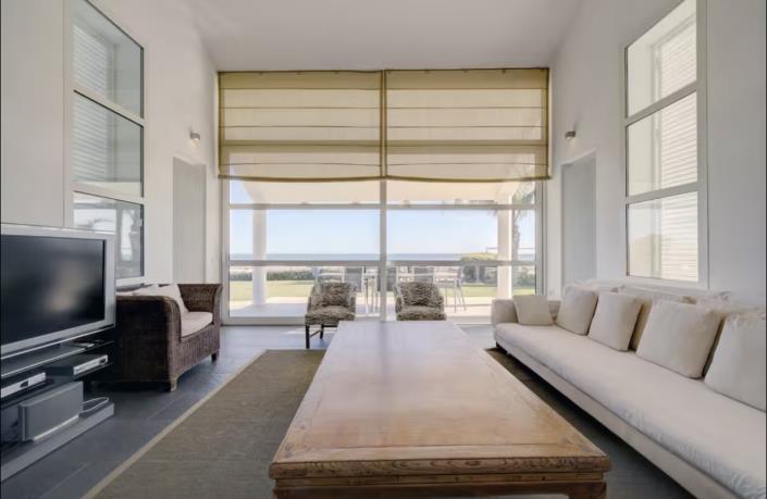 Image No.6-6 Bed Villa for sale