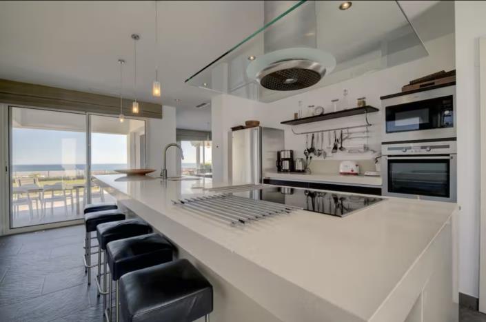 Image No.15-6 Bed Villa for sale