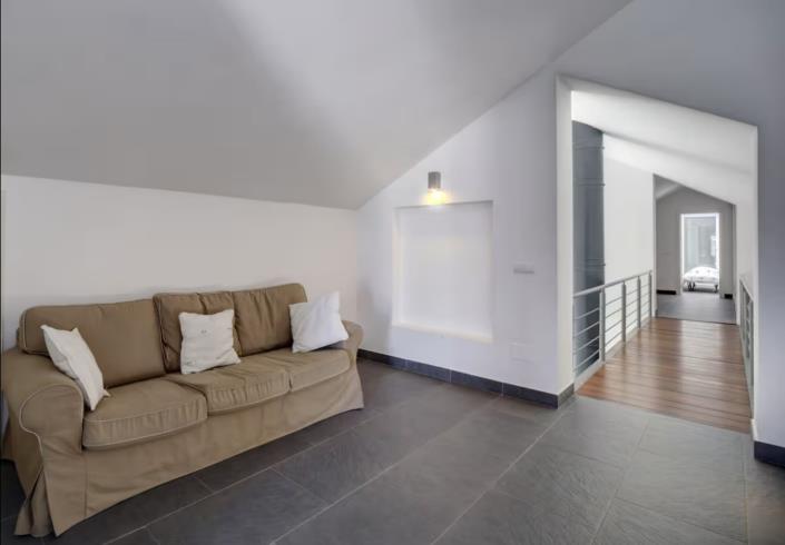 Image No.40-6 Bed Villa for sale