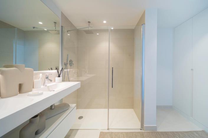 Image No.28-2 Bed Apartment for sale