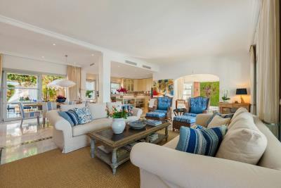 SV2454_23347325-large