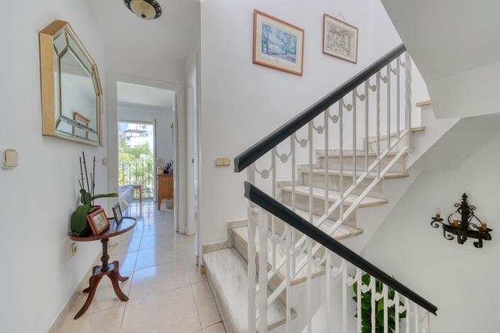 Image No.10-3 Bed Townhouse for sale