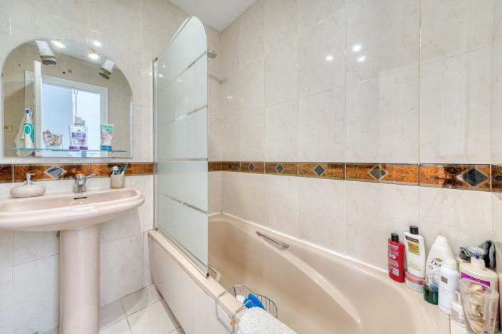 Image No.21-3 Bed Townhouse for sale