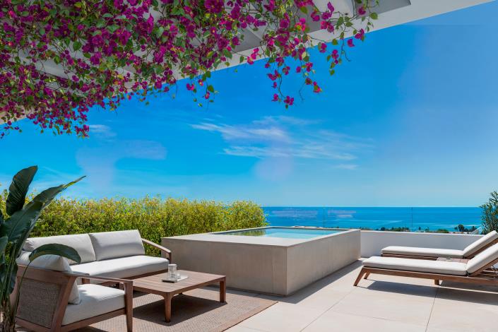 Image No.12-3 Bed Townhouse for sale