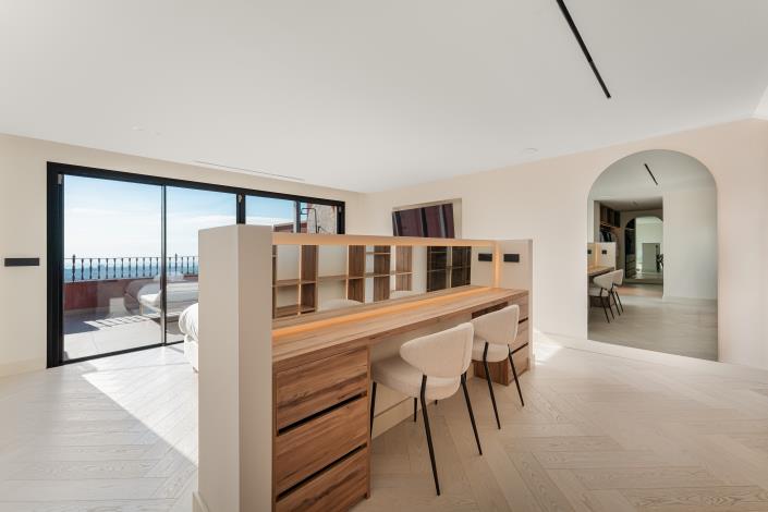 Image No.13-4 Bed Penthouse for sale