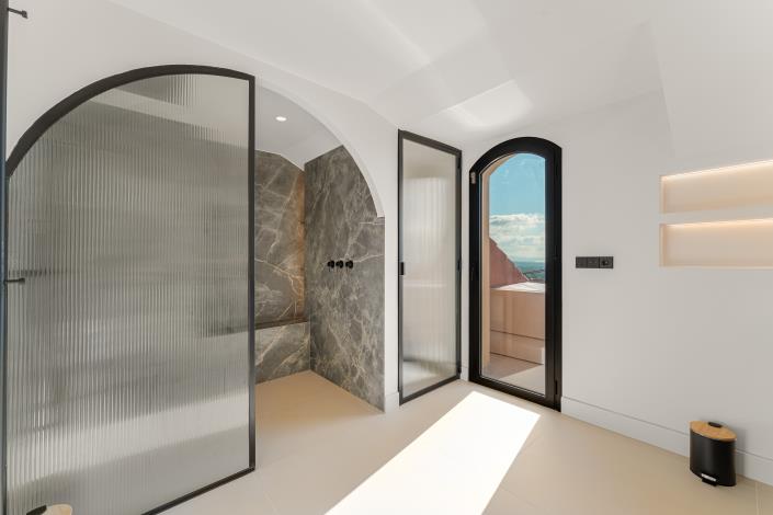 Image No.15-4 Bed Penthouse for sale