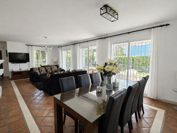 Image No.8-4 Bed Villa for sale