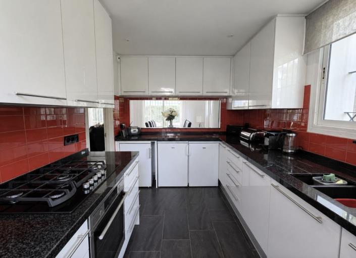 Image No.9-4 Bed Villa for sale