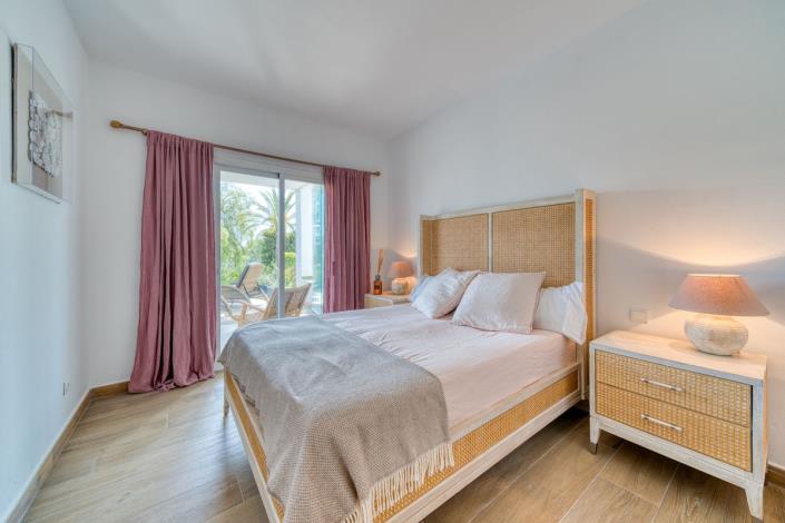 Image No.21-2 Bed Apartment for sale