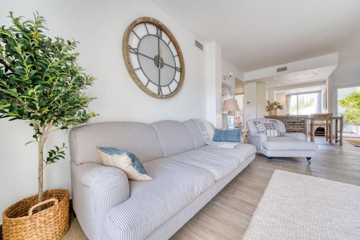 Image No.32-2 Bed Apartment for sale