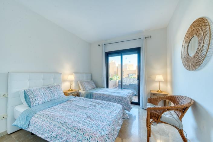 Image No.25-3 Bed Apartment for sale