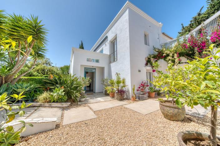 Image No.4-6 Bed Villa for sale