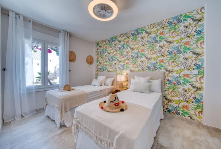 Image No.18-6 Bed Villa for sale