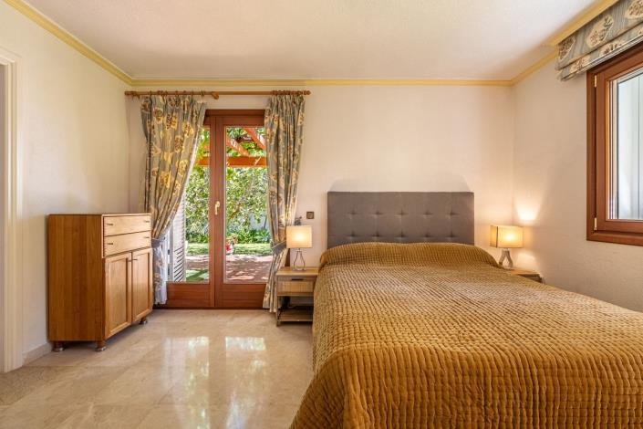Image No.21-5 Bed Villa for sale