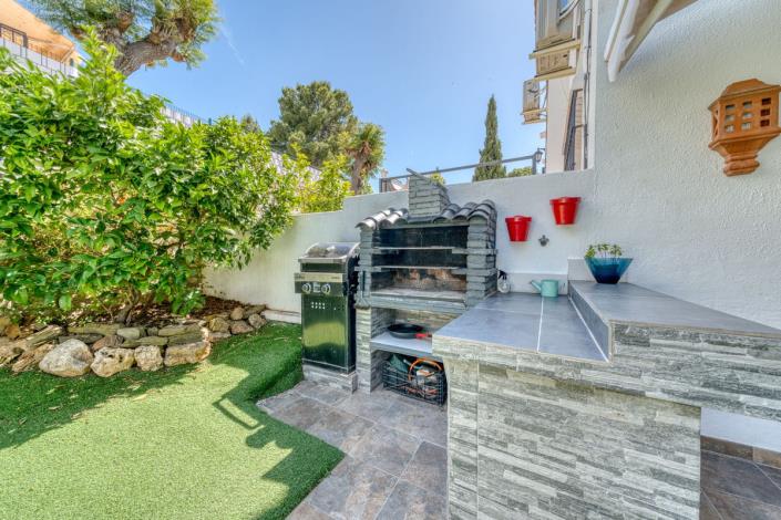 Image No.13-3 Bed Townhouse for sale