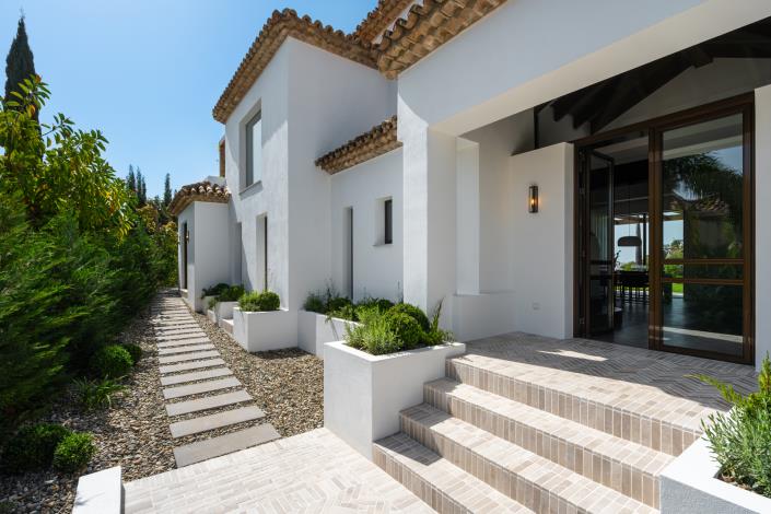 Image No.10-6 Bed Villa for sale