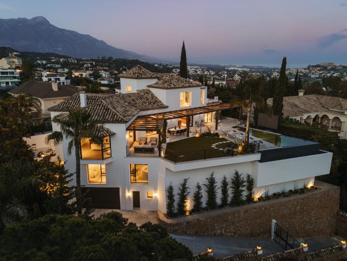 Image No.15-6 Bed Villa for sale