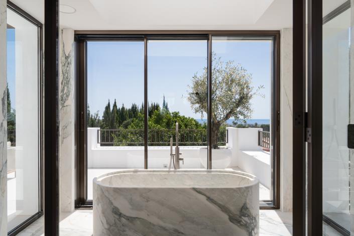Image No.30-6 Bed Villa for sale