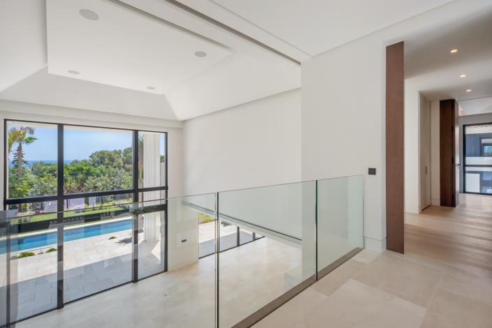 Image No.12-6 Bed Villa for sale