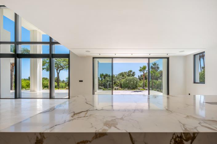 Image No.30-6 Bed Villa for sale