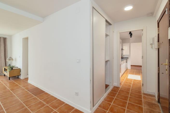 Image No.17-3 Bed Apartment for sale