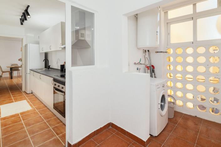 Image No.18-3 Bed Apartment for sale