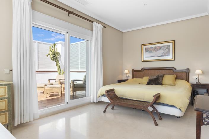 Image No.20-6 Bed Villa for sale