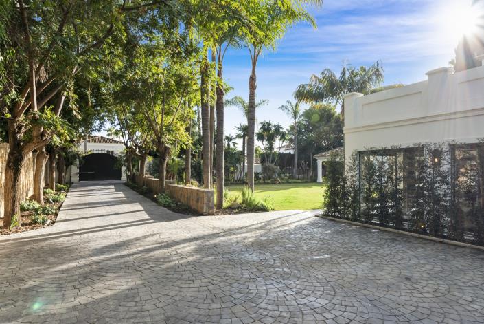Image No.40-6 Bed Villa for sale