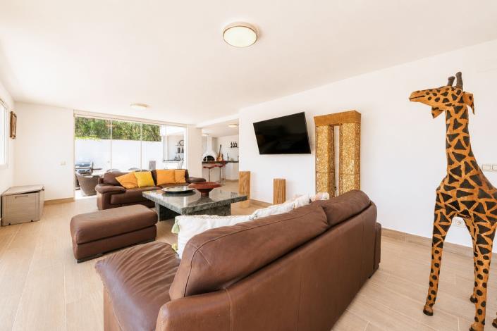 Image No.28-5 Bed Villa for sale