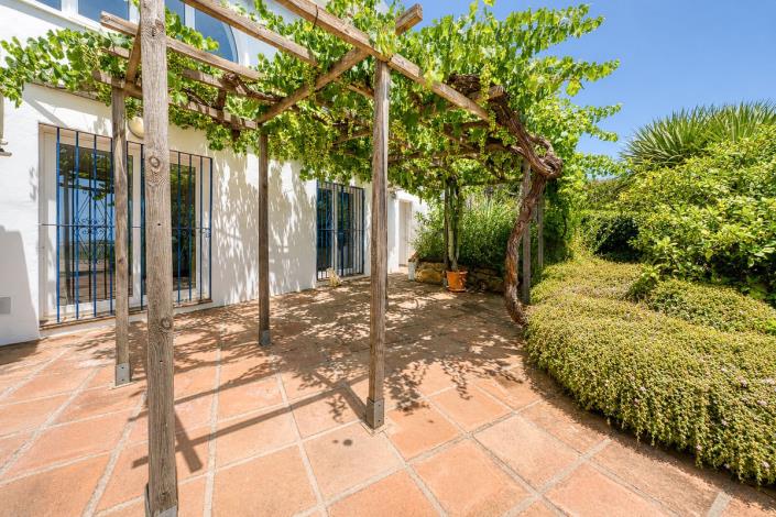 Image No.40-5 Bed Villa for sale