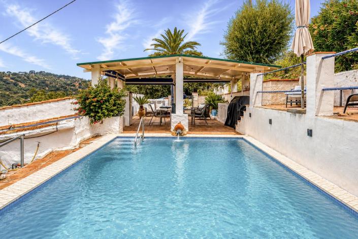 Image No.16-2 Bed Villa / Detached for sale
