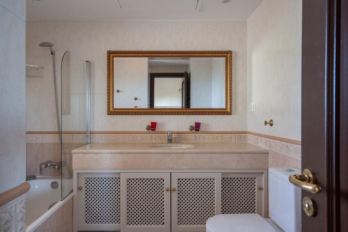 Image No.18-4 Bed Villa for sale