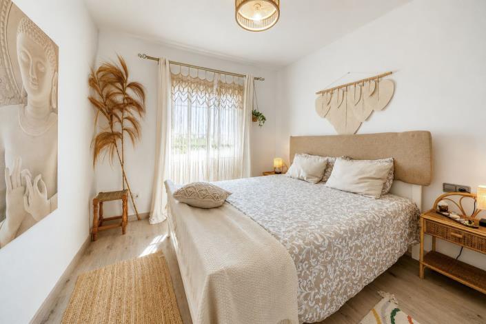 Image No.14-2 Bed Apartment for sale