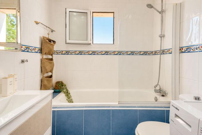 Image No.18-2 Bed Apartment for sale