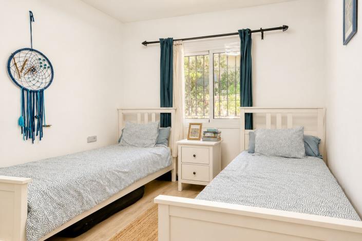 Image No.20-2 Bed Apartment for sale