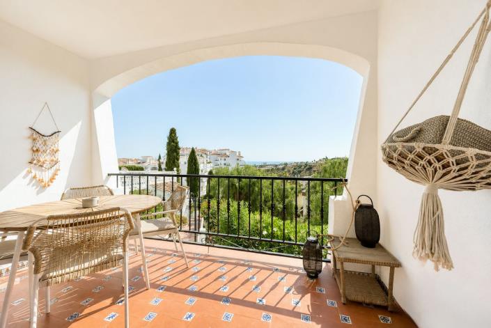 Image No.21-2 Bed Apartment for sale