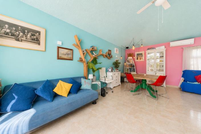 Image No.29-3 Bed Townhouse for sale