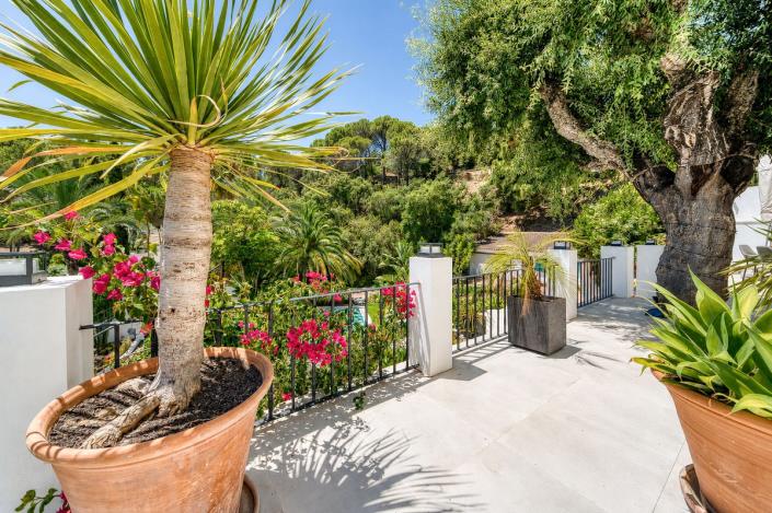 Image No.8-Villa for sale