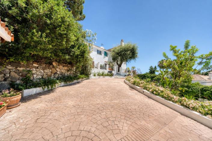 Image No.12-Villa for sale