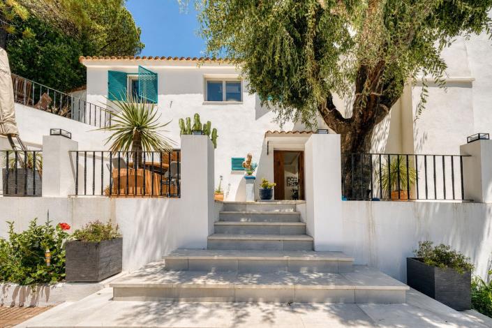 Image No.13-Villa for sale