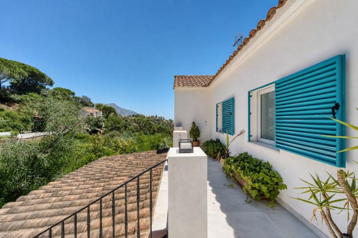 Image No.52-Villa for sale