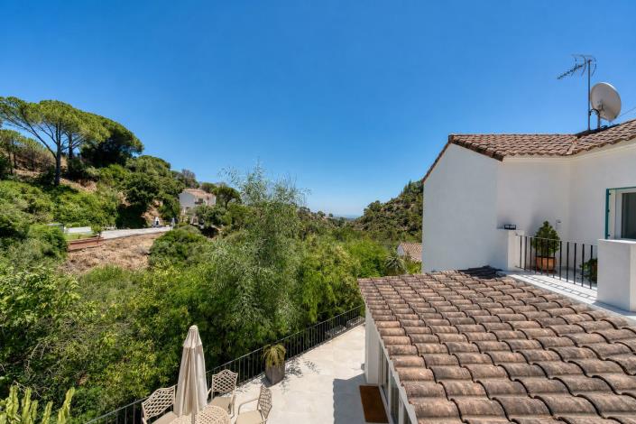 Image No.51-Villa for sale